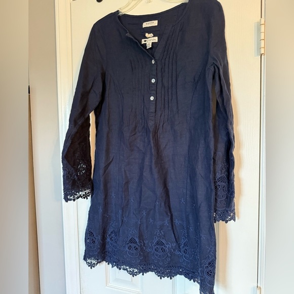 malvin Dresses & Skirts - Malvin Hamburg-Germany Navy Embroidered Linen Dress size 6